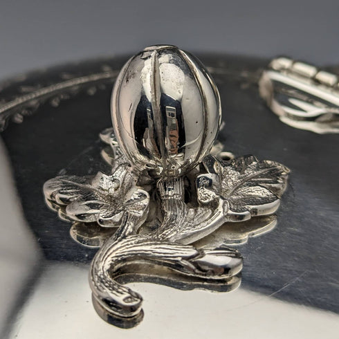 1881 British antique silver plated teapot 580g Elkington